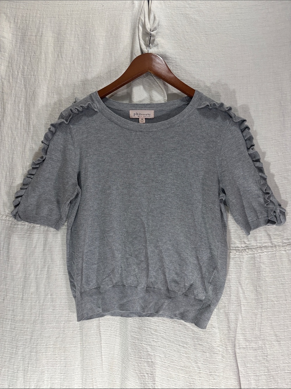 Philosophy Republic Gray Ruffle-Trim Short Sleeve Sweater Medium Petite